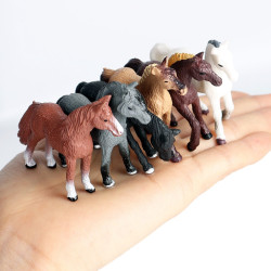 WOOPIE Set of 16 Horse Figures