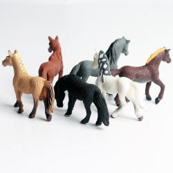WOOPIE Set of 16 Horse Figures