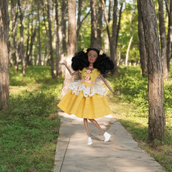 WOOPIE ROYAL Emi Doll 32 cm Fashionable Outfit and Beautiful Black Hair